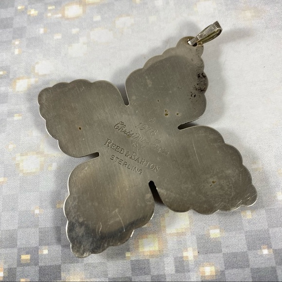 Large ornate Reed and Barton Sterling silver Maltese cross pendant - Picture 2 of 4